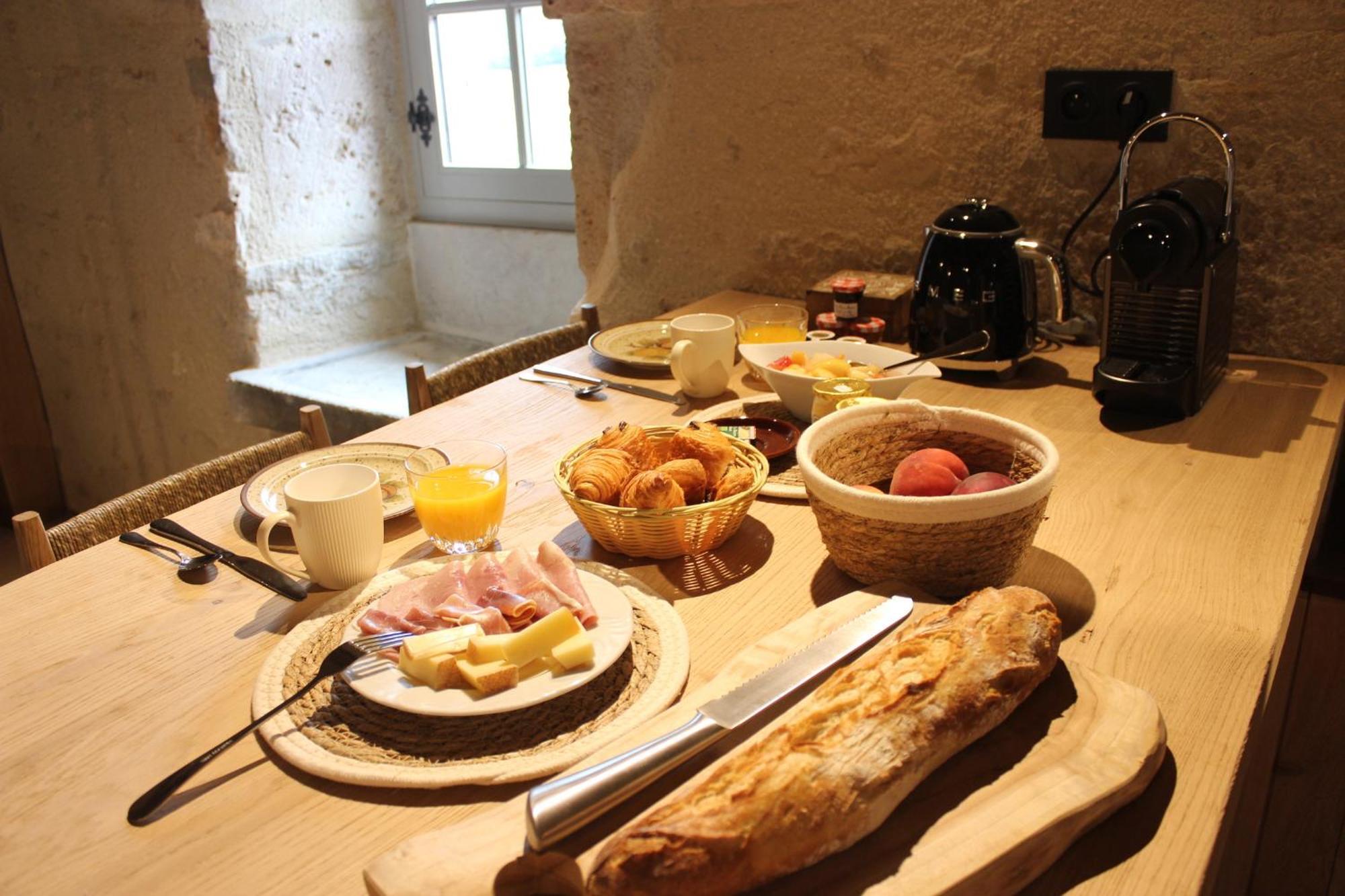 Chateauneuf Suites Extérieur photo