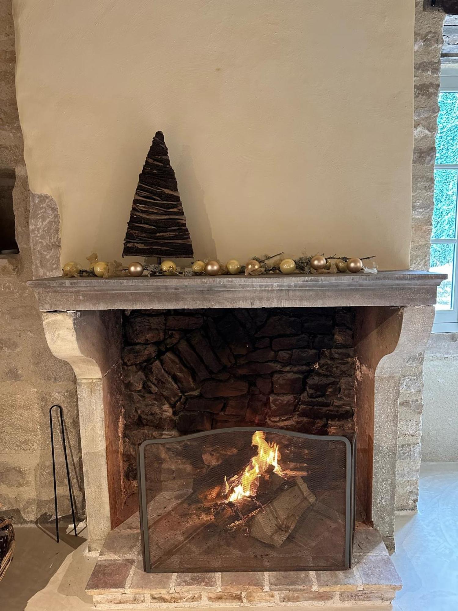 Chateauneuf Suites Extérieur photo