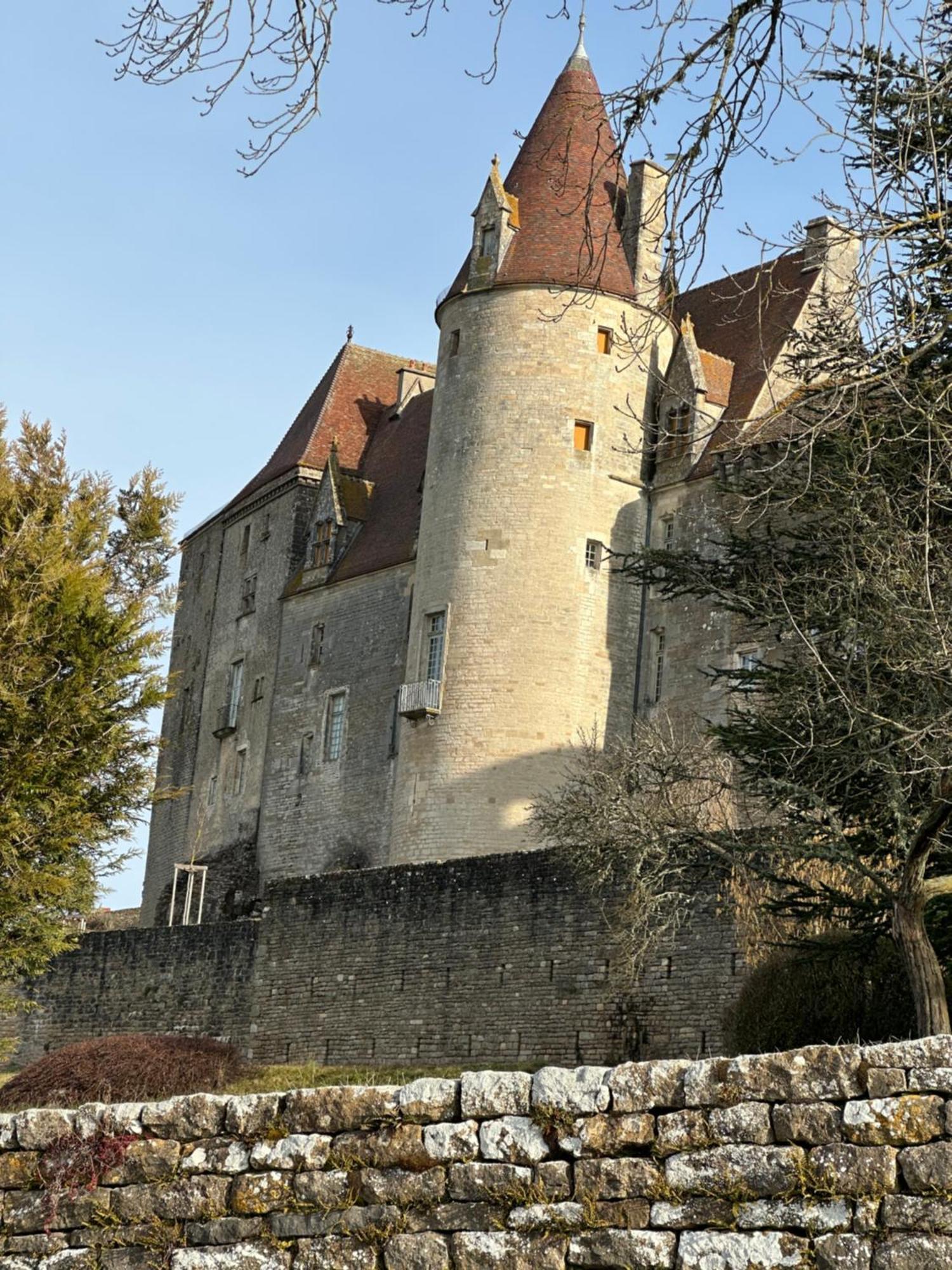 Chateauneuf Suites Extérieur photo